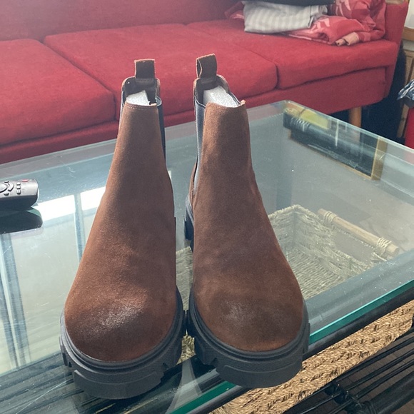 Suede Chelsea boots - Picture 3 of 3